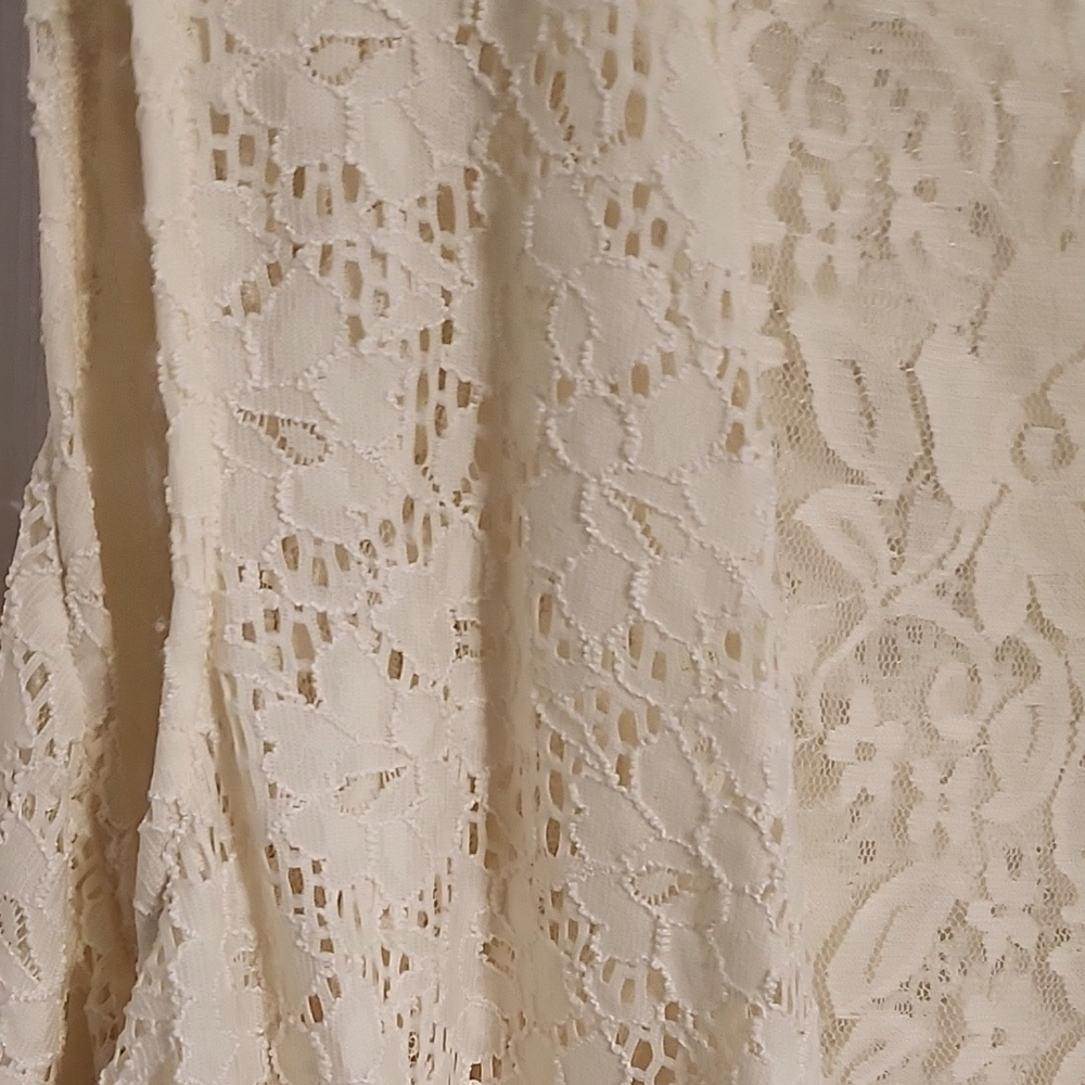 Cream Lace Sleeveless Cardigan - Picture 4 of 6